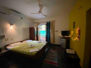 Room by the Beach - Calangute